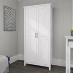 Armoire haute de rangement avec 2 portes et étagères réglables, en Chêne blanc pur / Merisier / Gris Cap Cod / Gris délavé / Chêne blanc lin / Gris Shiplap / Pin recyclé de ferme