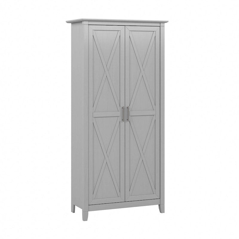 Armoire haute de rangement avec 2 portes et étagères réglables, en Chêne blanc pur / Merisier / Gris Cap Cod / Gris délavé / Chêne blanc lin / Gris Shiplap / Pin recyclé de ferme