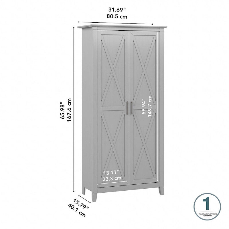 Armoire haute de rangement avec 2 portes et étagères réglables, en Chêne blanc pur / Merisier / Gris Cap Cod / Gris délavé / Chêne blanc lin / Gris Shiplap / Pin recyclé de ferme