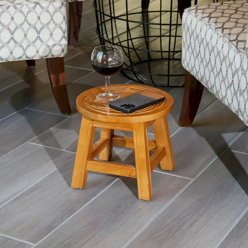Marchepied en Hévéa sculpté avec motif – Blanc Antique / Cerise / Expresso / Naturel – Usage unique