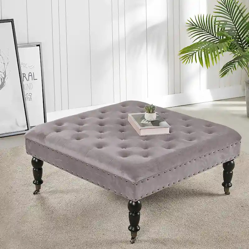 Pouf carré capitonné de couleur sarcelle foncée / vert agate / bleu orion / carafe / argent / tourbe / ivoire / orange brûlé / taupe avec roulettes en laiton – Usage unique