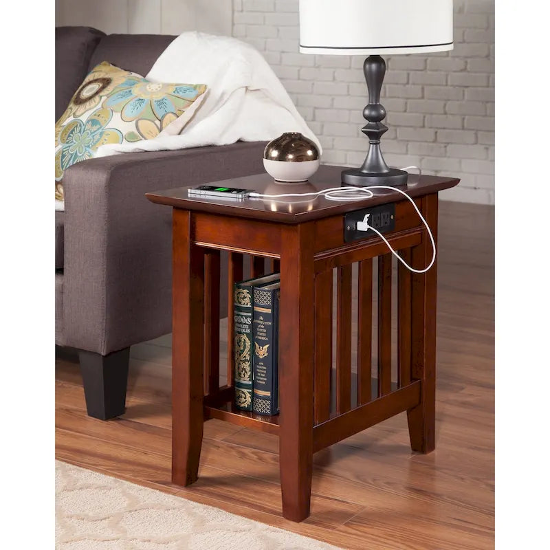 Table d'appoint en bois massif de style Mission Noyer/Espresso/Blanc/Gris avec station de recharge USB - Usage unique