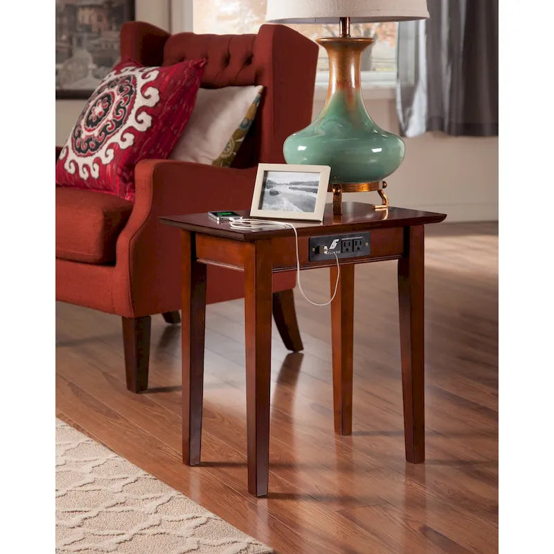 Table d'appoint en bois massif noyer de style shaker avec station de recharge intégrée - Utilisation unique