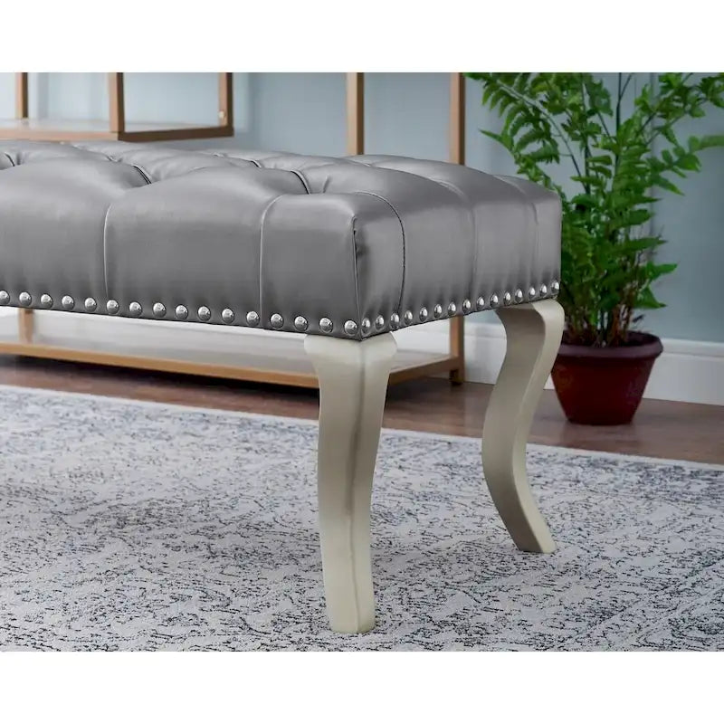 Banc tapissé capitonné argent / gris avec garniture cloutée et pieds de style Queen Anne - 2 personnes