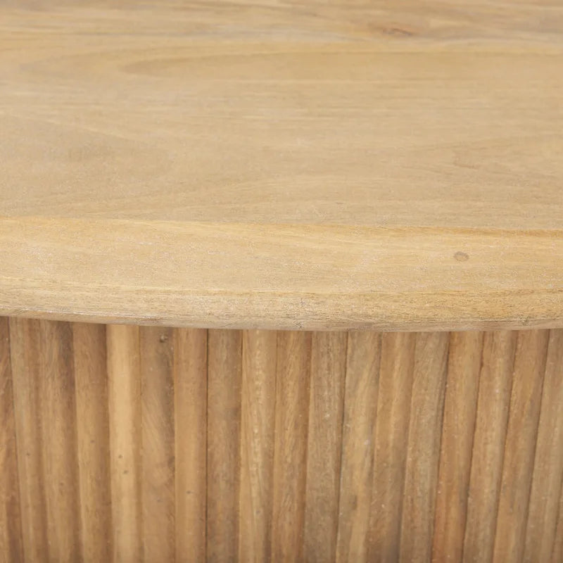Table basse ovale cannelée en bois de manguier massif, brun clair/expresso, avec plateau élévateur hydraulique et rangement caché - Usage unique