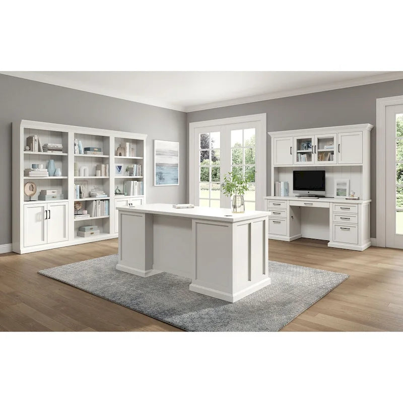 Vaisselier en bois blanc de style Shaker avec portes à cadre, panneaux à rainures et languettes et quincaillerie noire - Finition bois