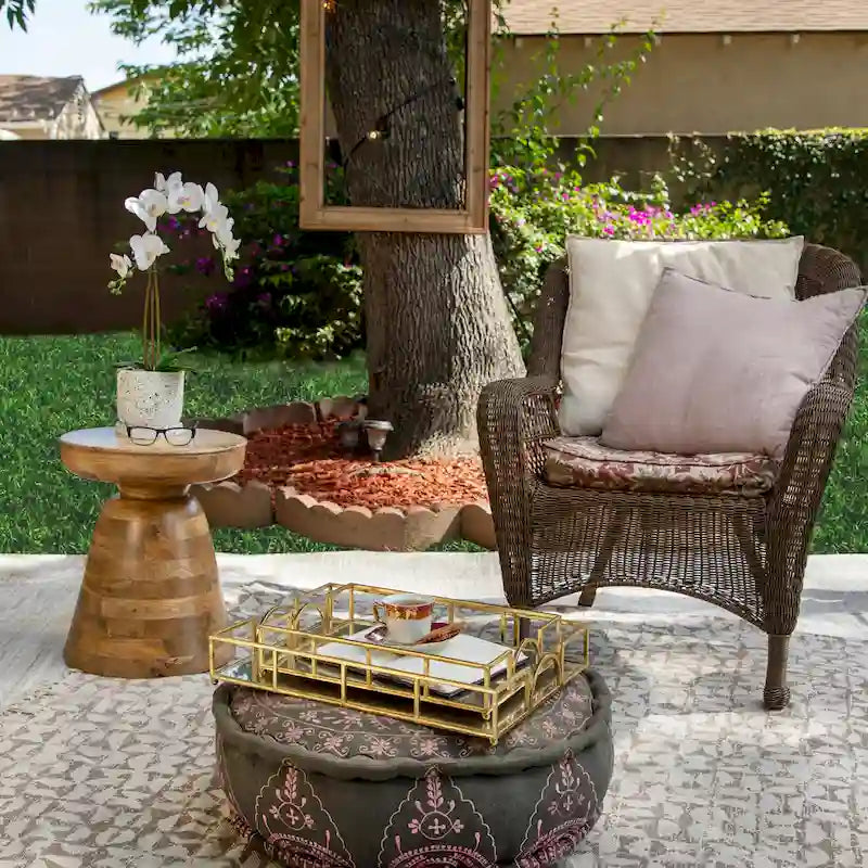 Table d'appoint ronde en bois d'acacia noir / marron / marron naturel / marron foncé / blanc avec base conique